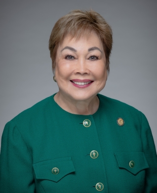 Portrait of Lorraine Inouye