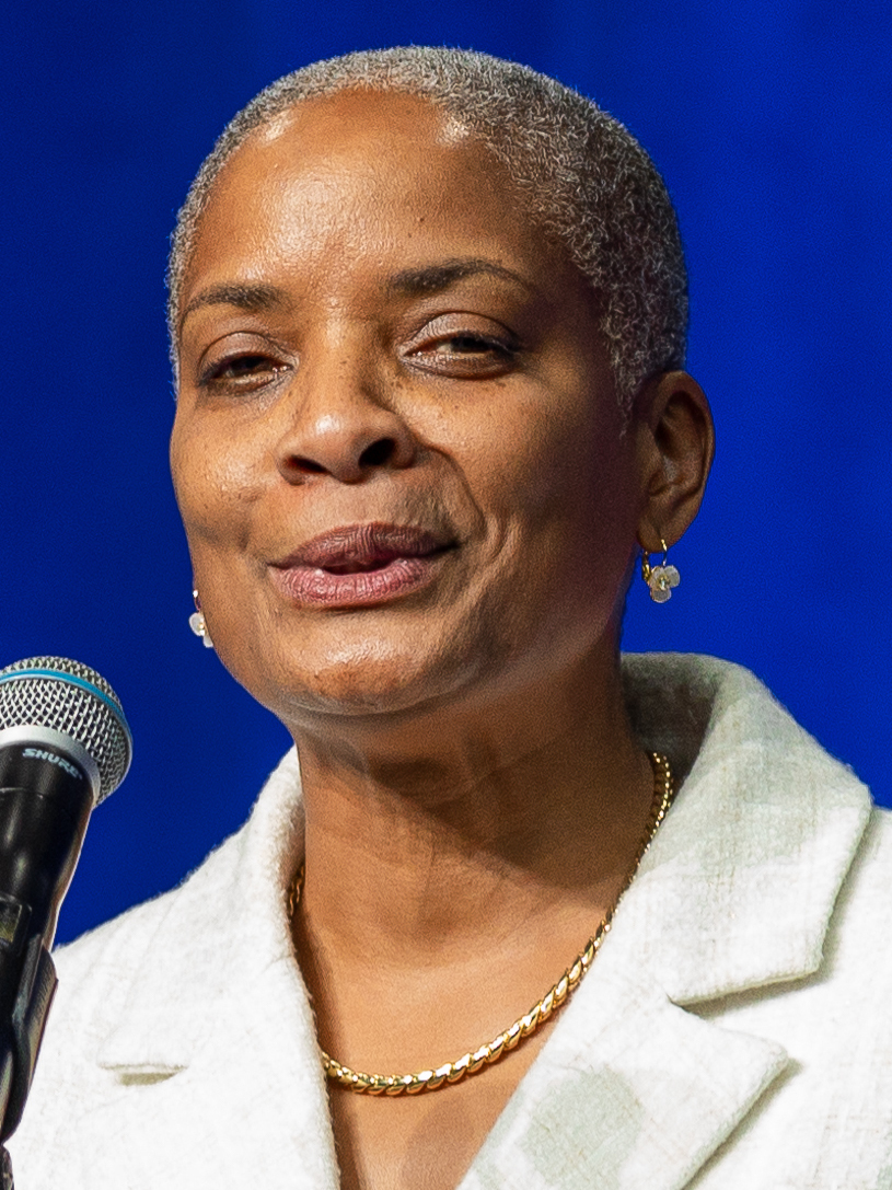 Portrait of Stephanie Thomas