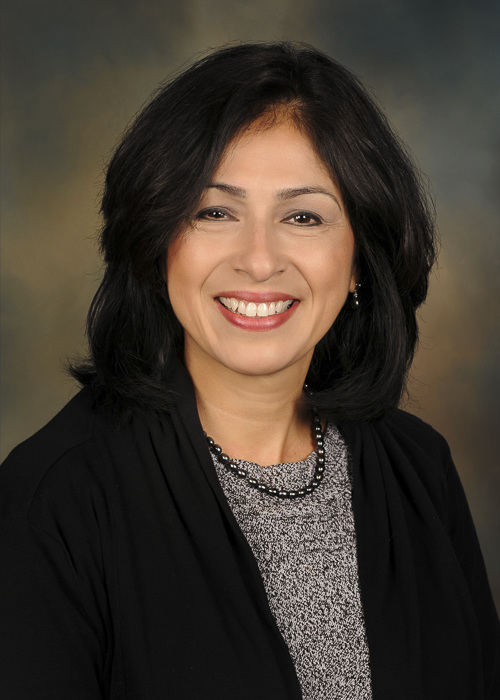 Portrait of Lisa Hernandez