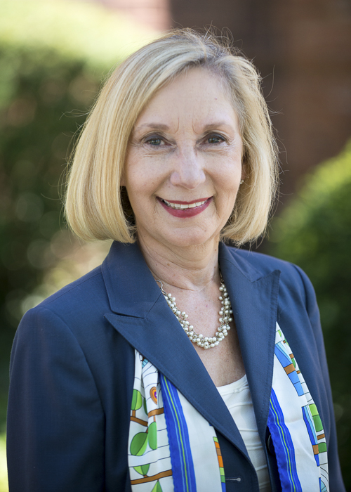 Portrait of Robyn Gabel