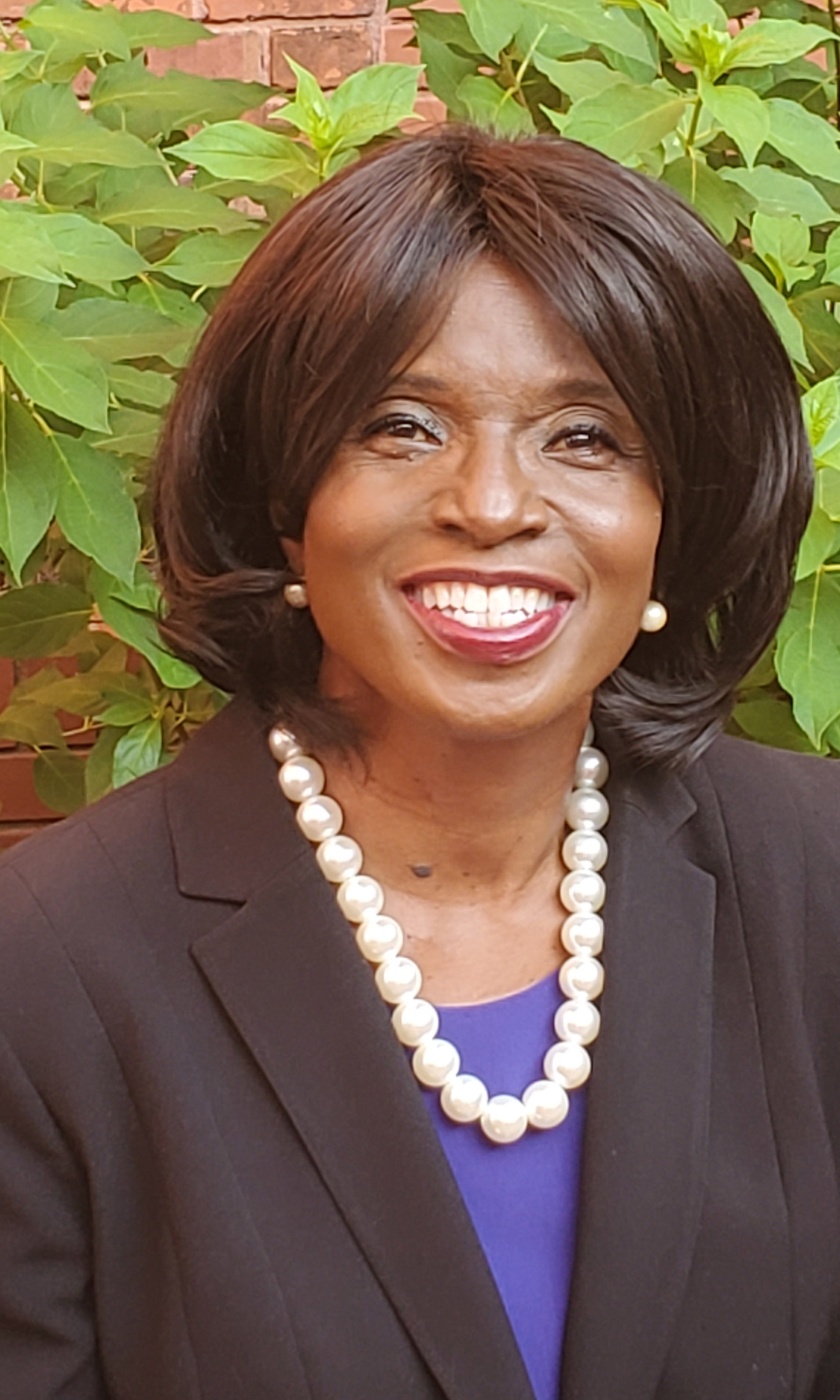 Portrait of Linda Cooper-Suggs