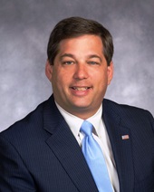 Portrait of Bruce Tarr