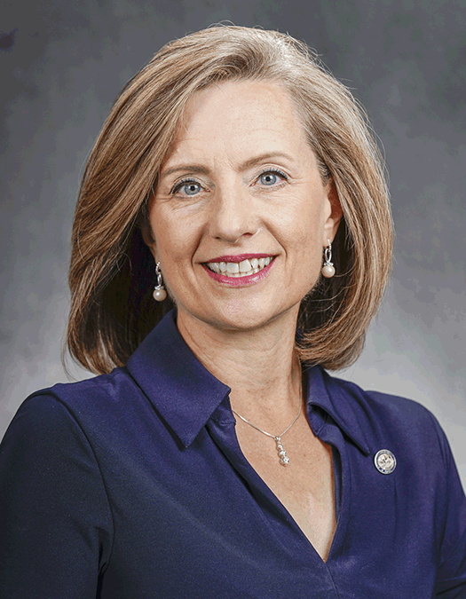 Portrait of Kristin Robbins