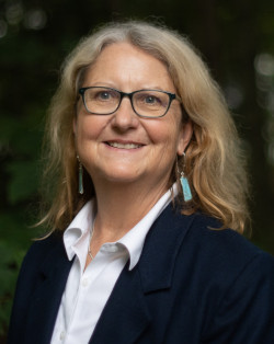 Portrait of Wendy Thomas