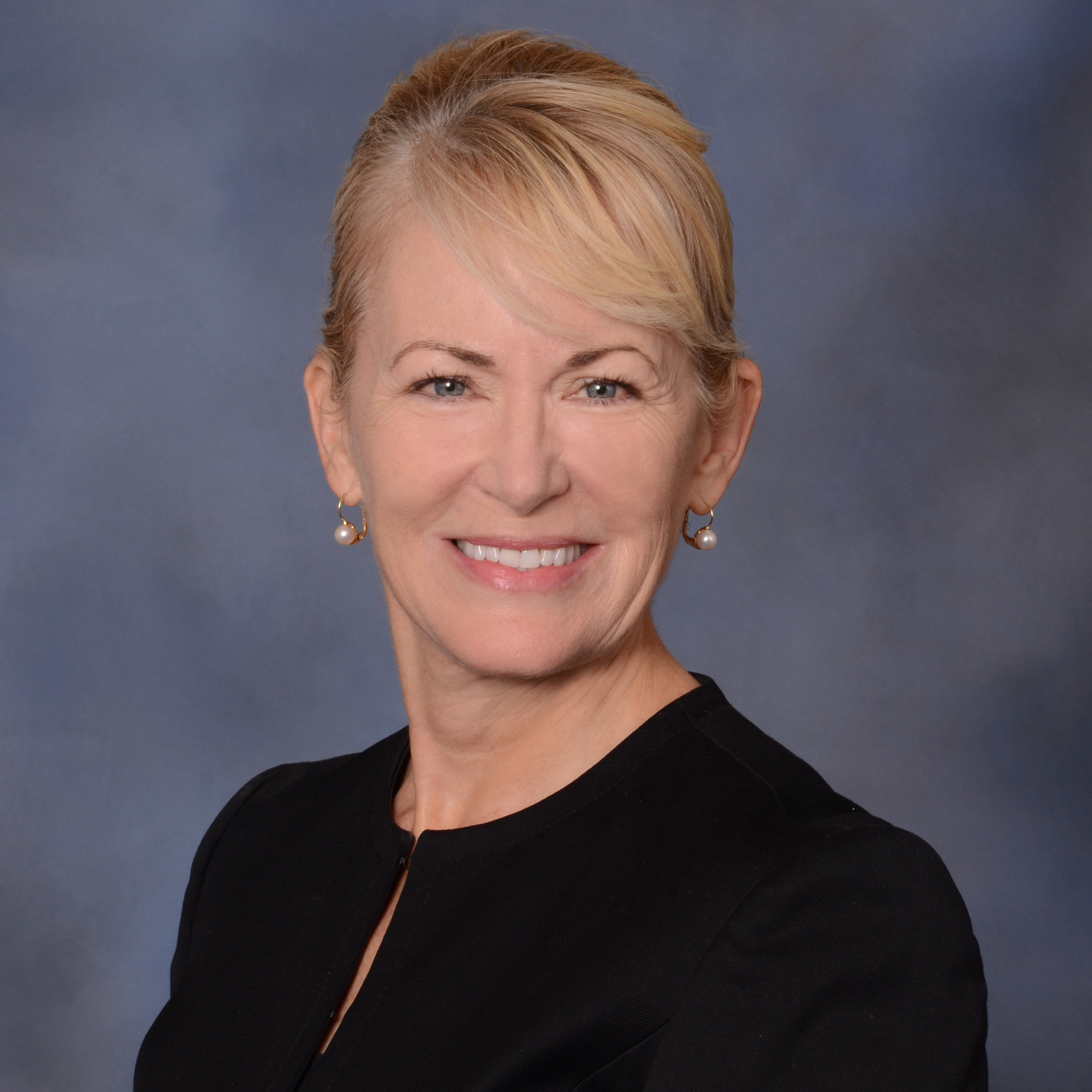 Lori Rogich portrait