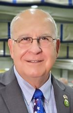 Portrait of Doug Thomas