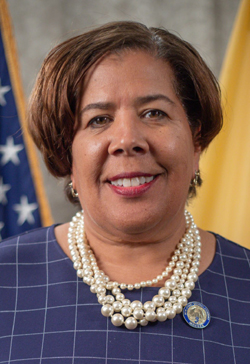 Portrait of Linda S. Carter