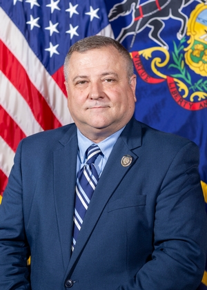Portrait of Marc Anderson