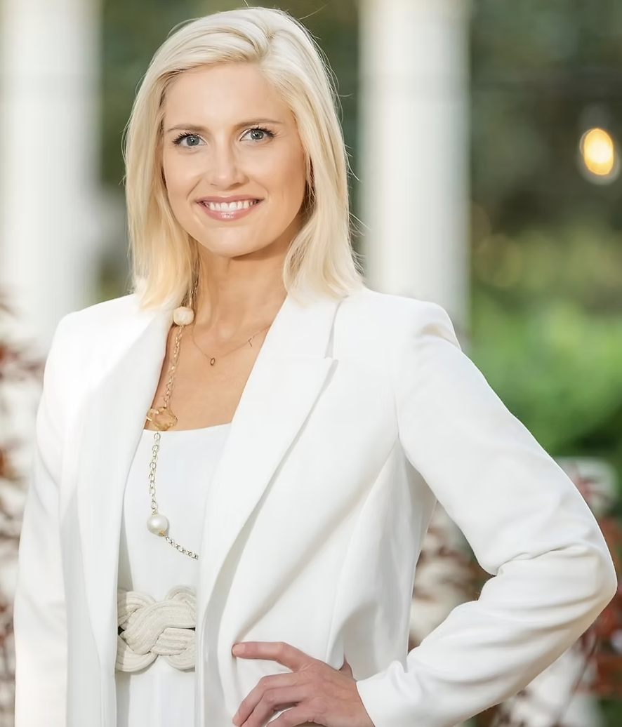 Jennifer Adams portrait