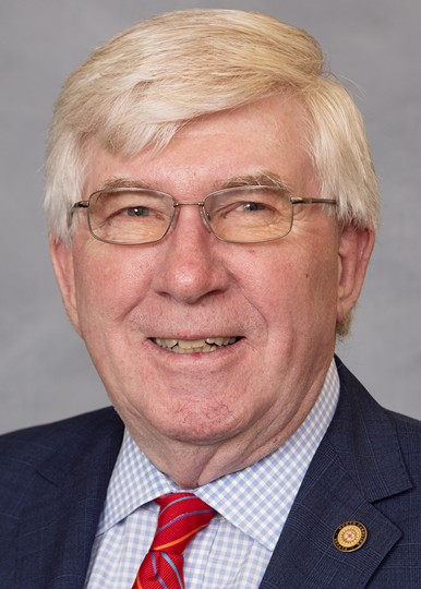 Portrait of Tom McInnis