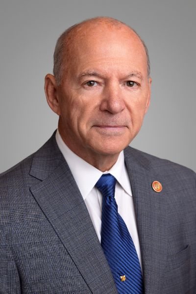 Portrait of Mike Holcomb