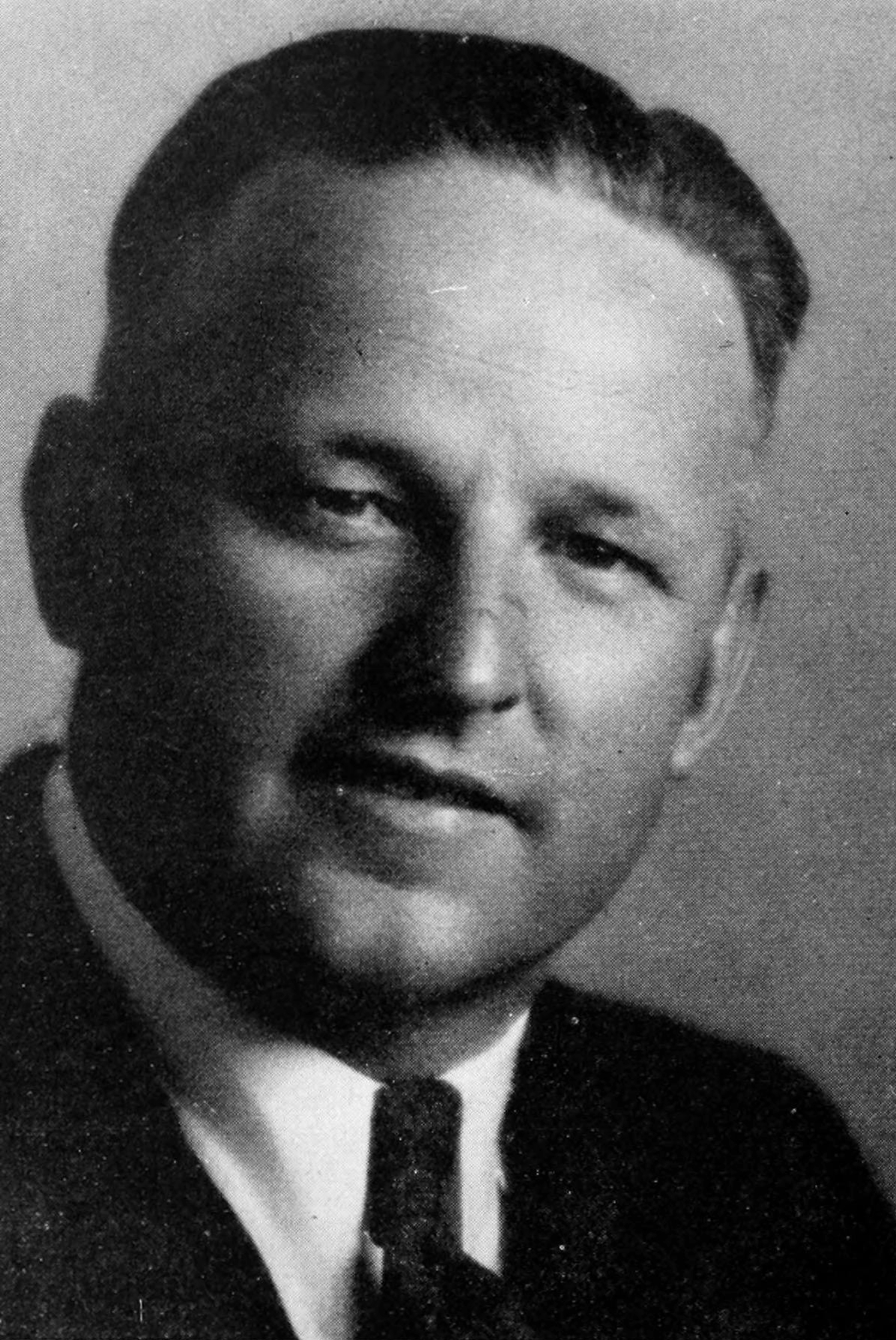 Lee E. Geyer portrait