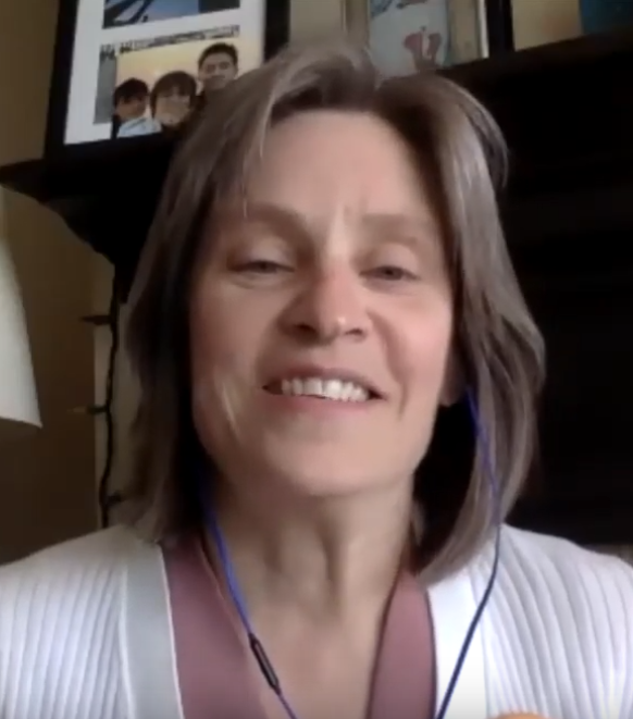 Portrait of Lisa Reynolds