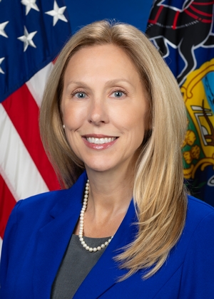 Portrait of Dawn Keefer