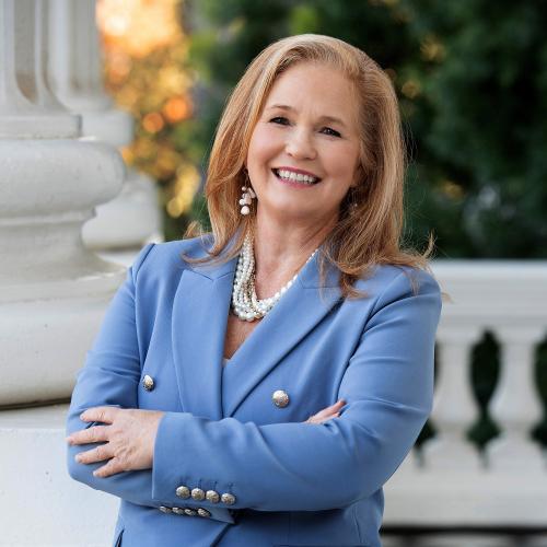 Portrait of Gail Pellerin