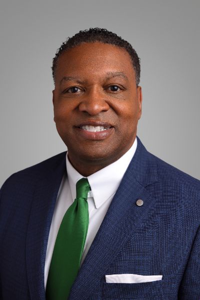 Portrait of Tracy Steele