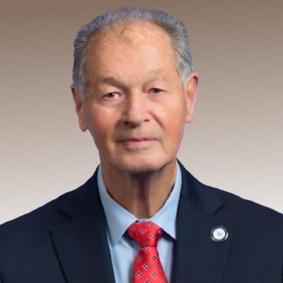 Portrait of Tom Stinnett