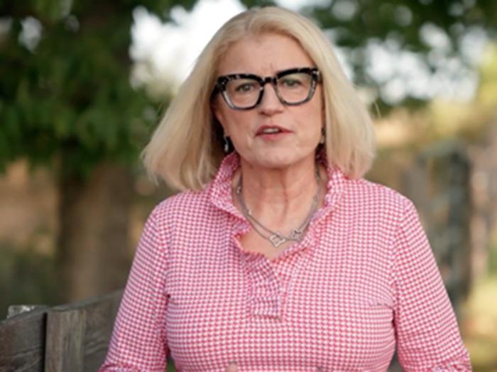 Portrait of Sandy Neumann