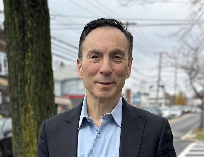 Portrait of Brad Cohen