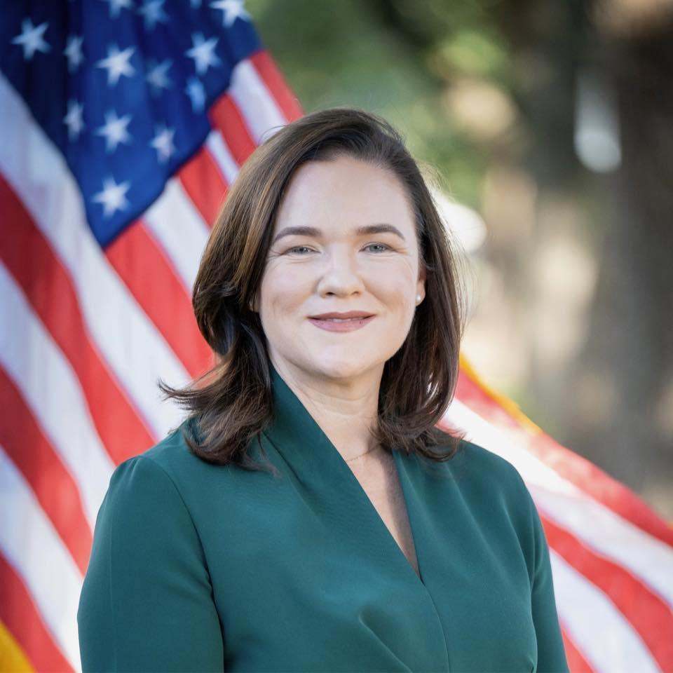 Portrait of Alexandra Mealer