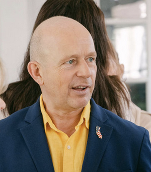 Steve Hilton portrait