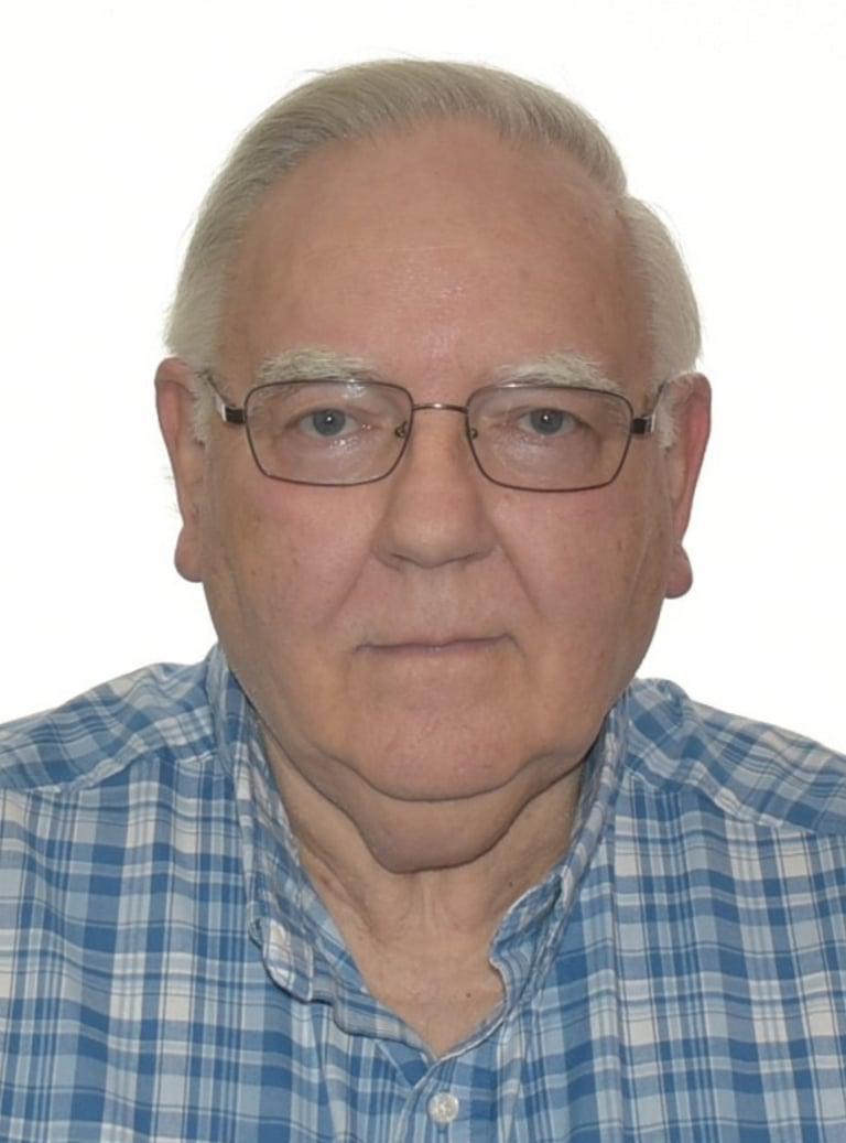Portrait of Gordon Heslop
