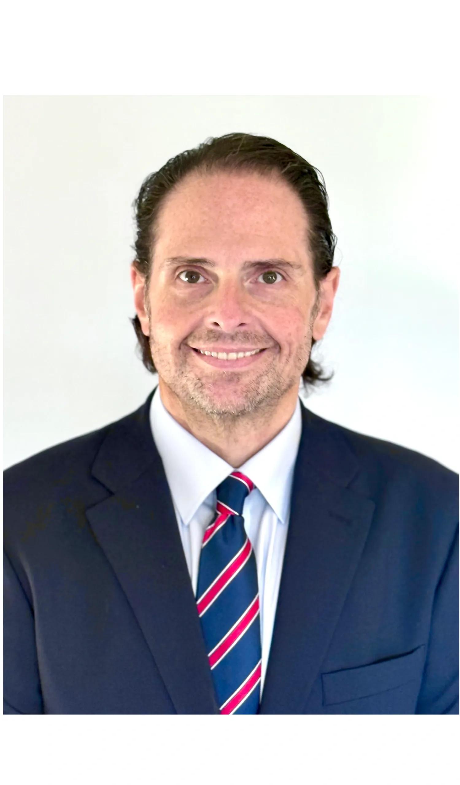 Portrait of Steven Avit