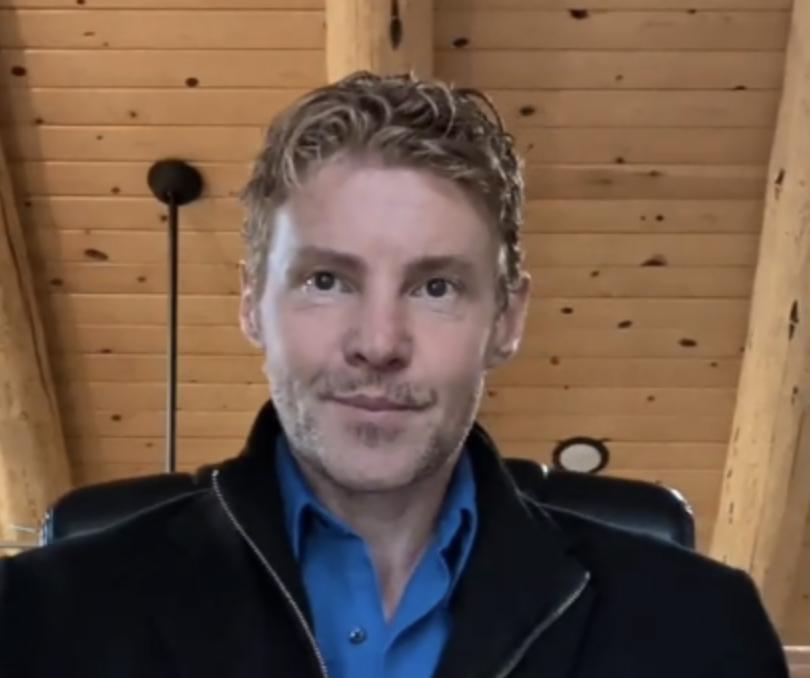 Portrait of Brad Peters
