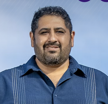 Portrait of Chris Espinosa