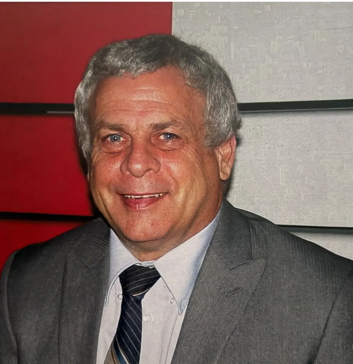Portrait of Jim Holcomb