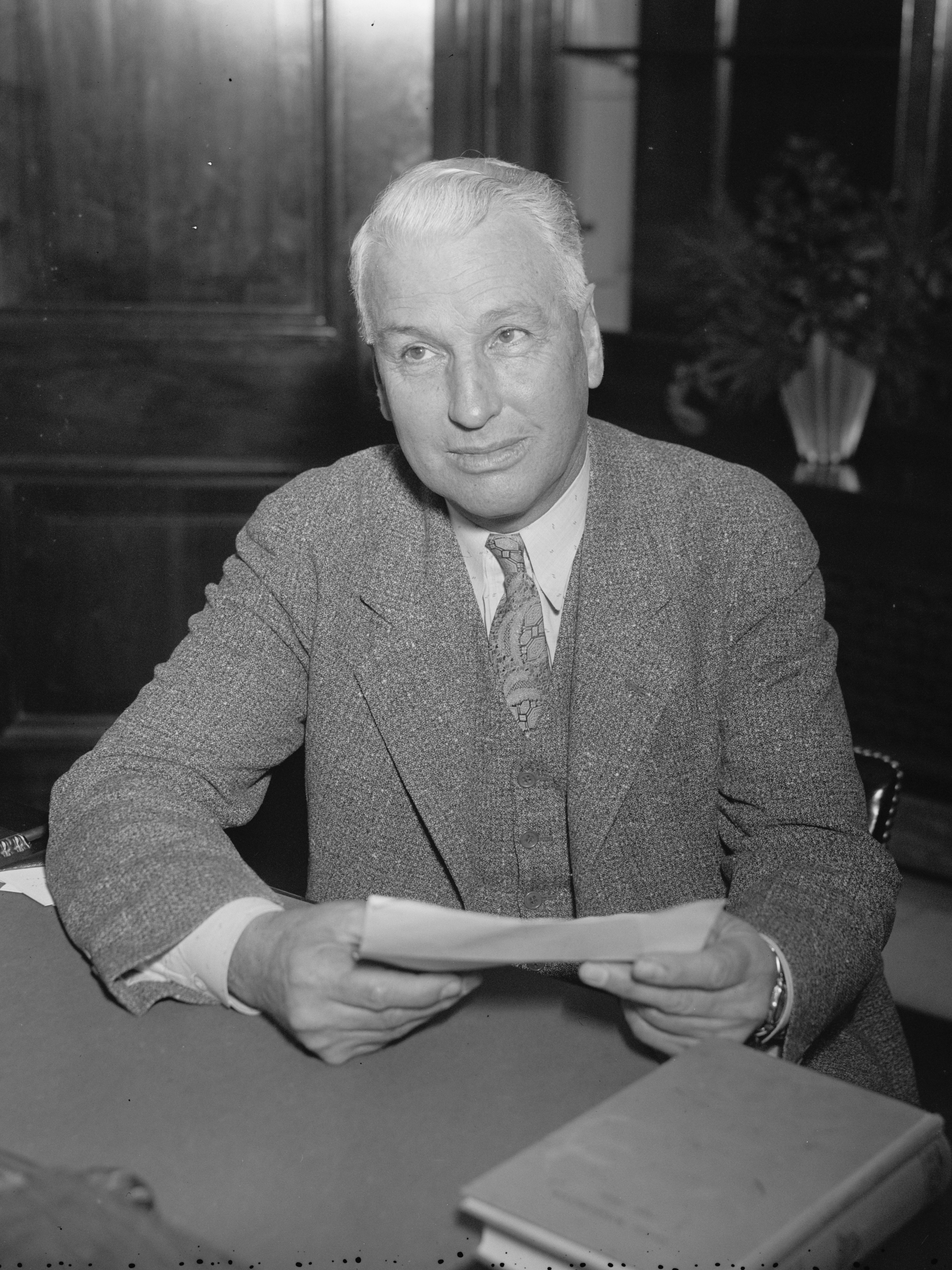 Guy Gillette portrait